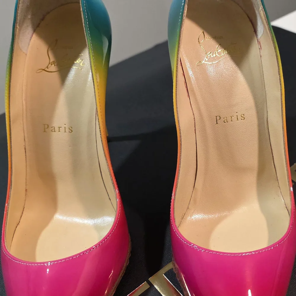 Multicolor Gradient Stiletto Heels Pigalle 100m Size 37. Comes With Box - Picture 4 of 6